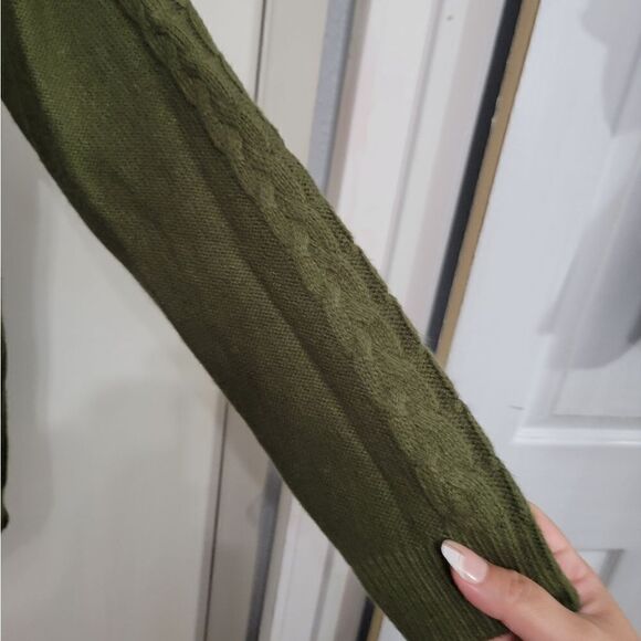 Moral fiber sweater - Picture 12 of 12